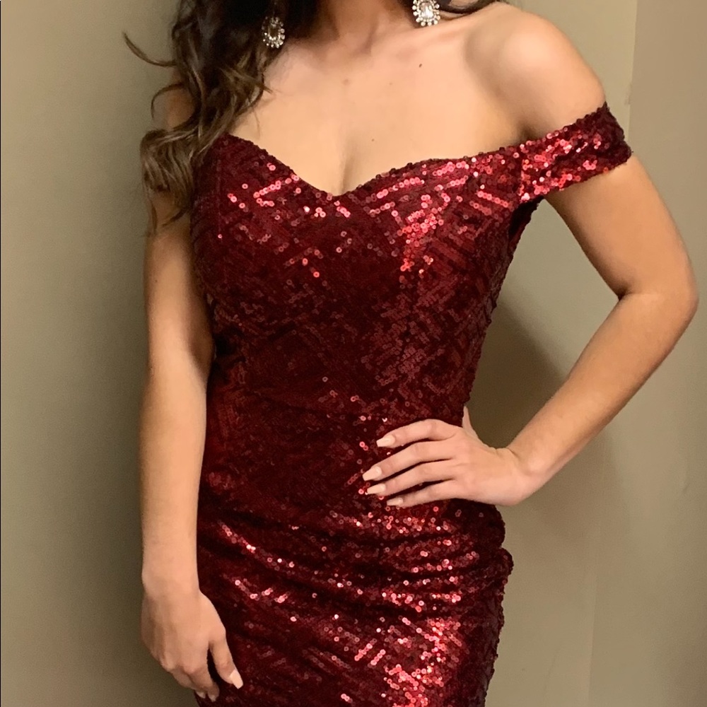 Windsor Red Sequin Off-Shoulder Prom Dress